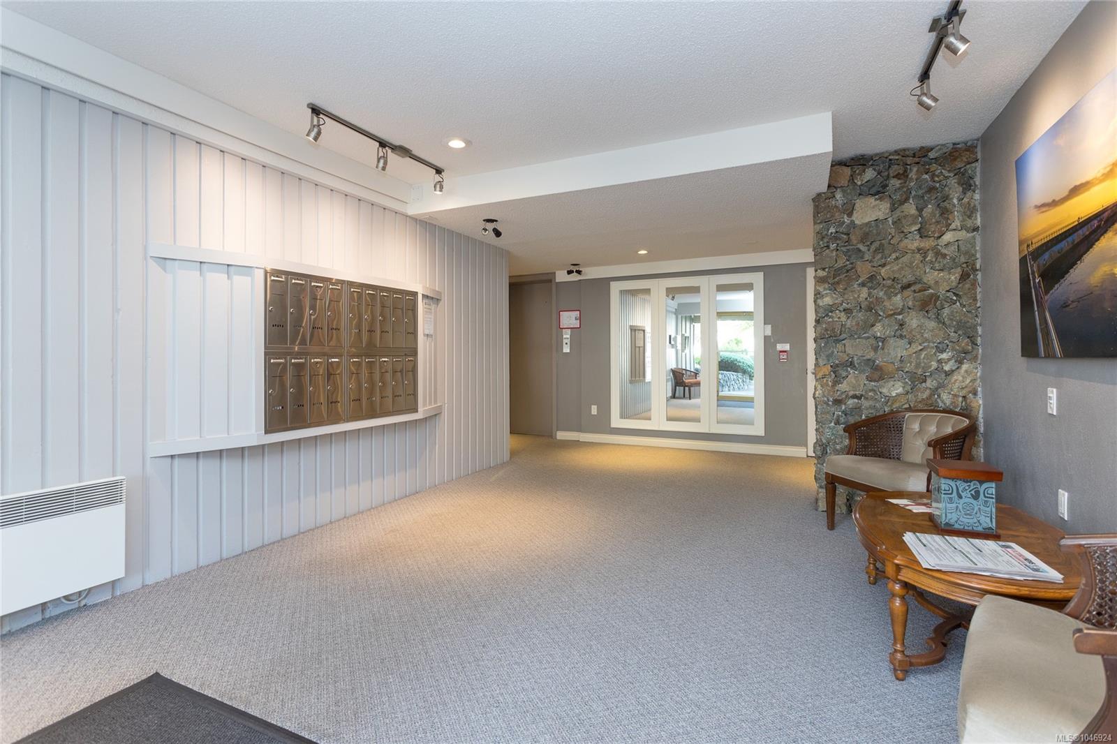 1035 Southgate St #203