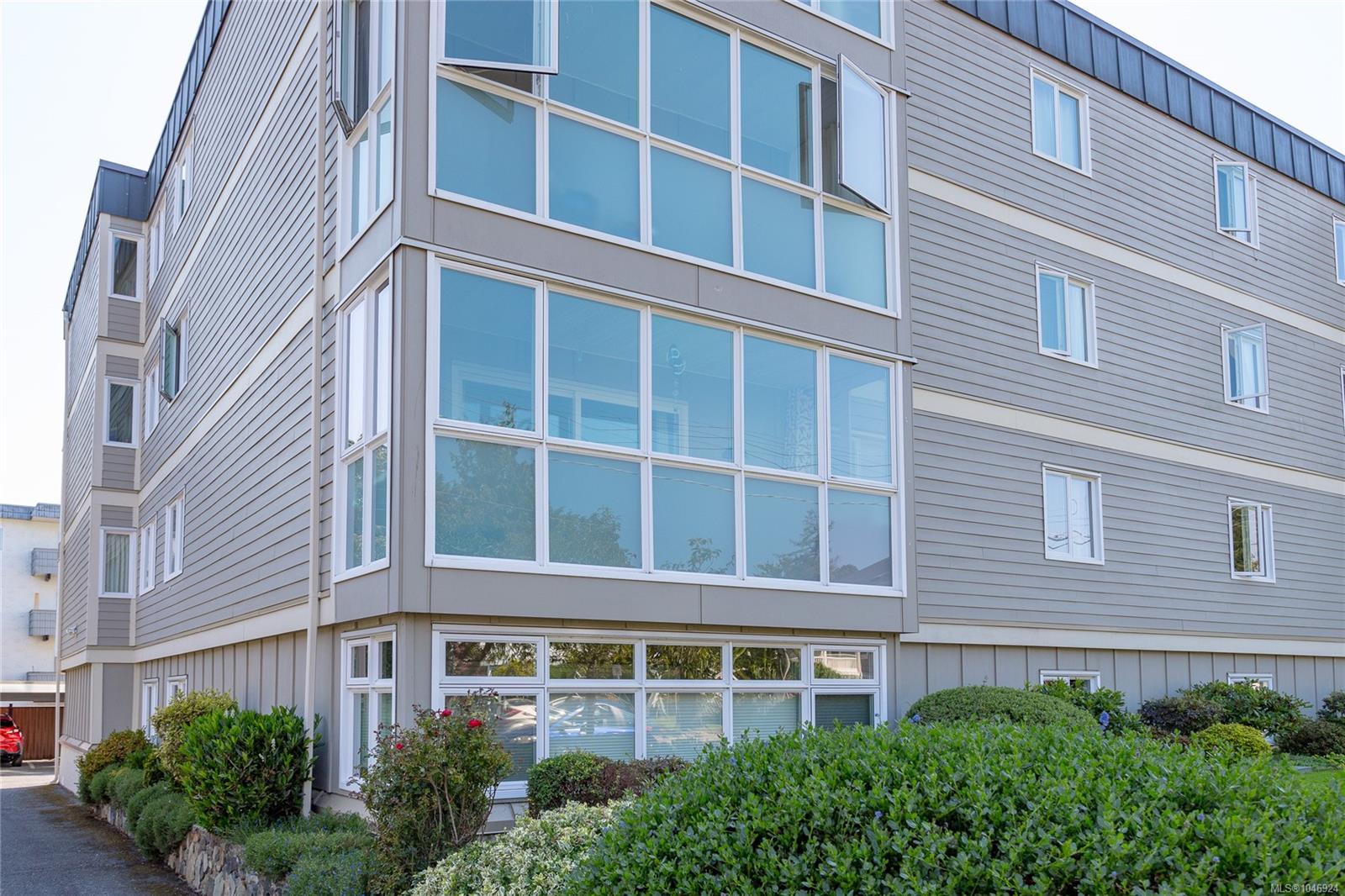 1035 Southgate St #203