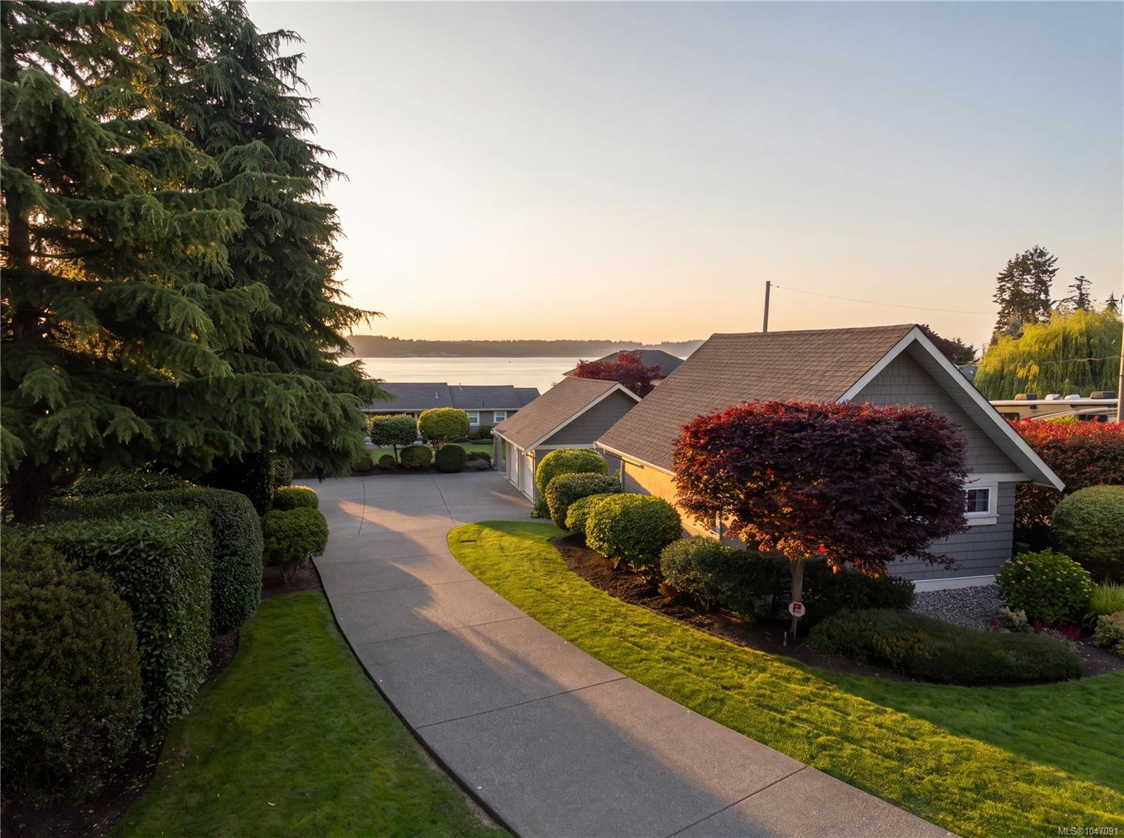 8585 Lochside Dr