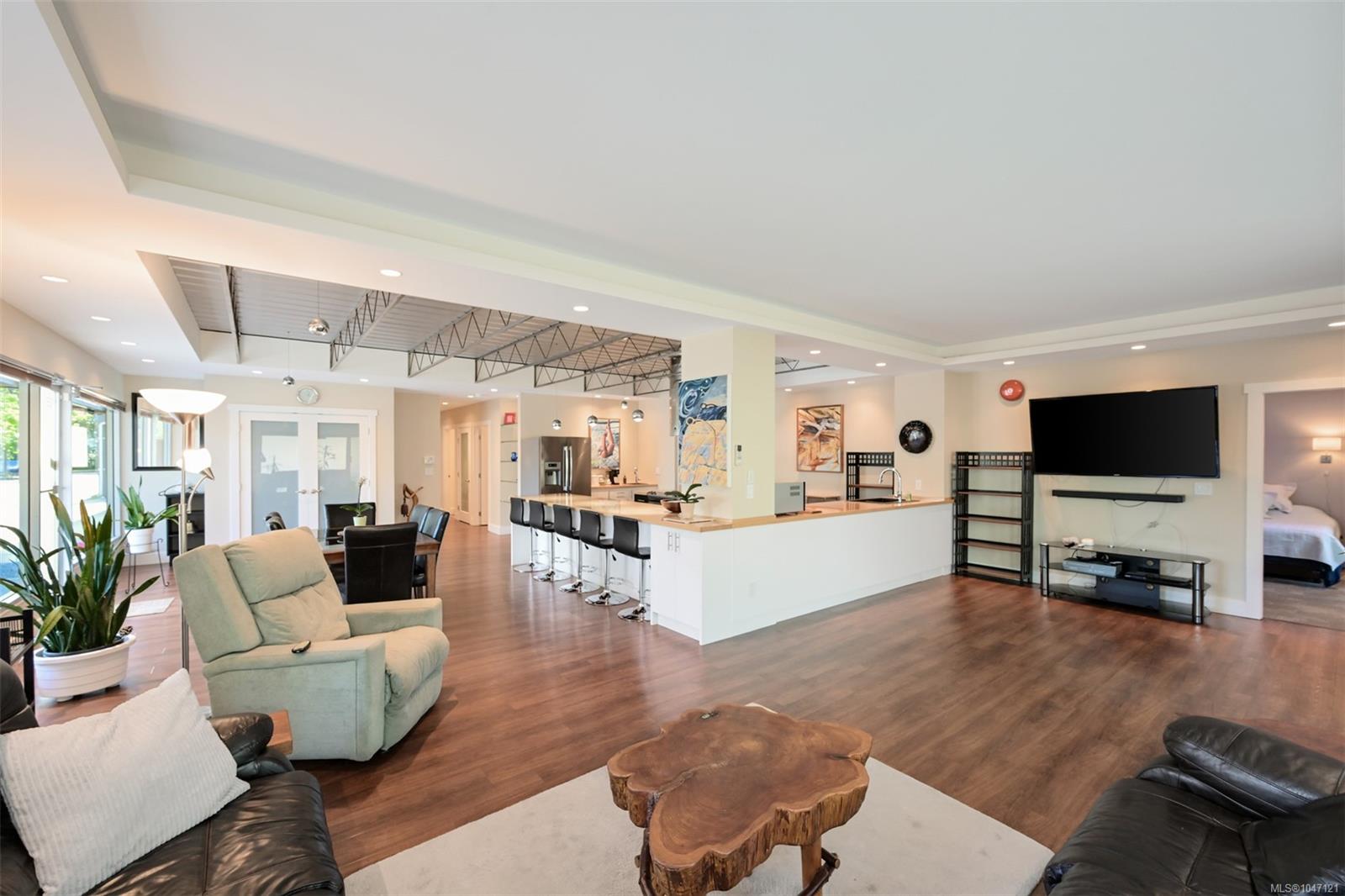 2245 James White Blvd #105