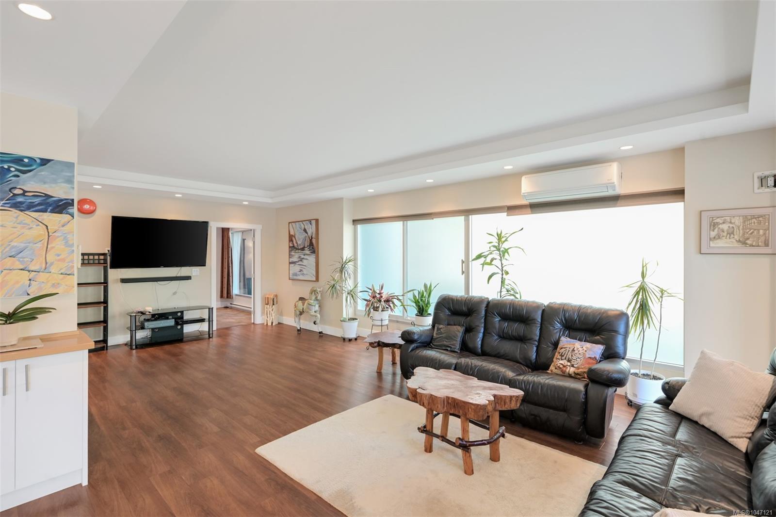 2245 James White Blvd #105