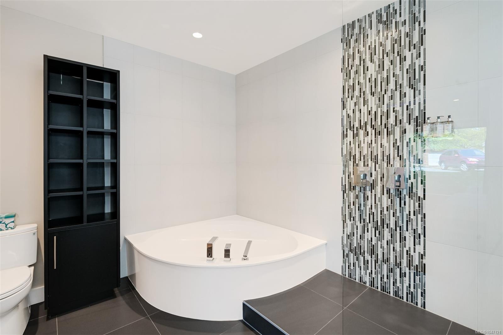 2245 James White Blvd #105