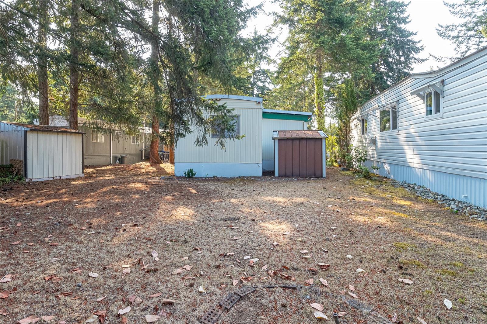 1247 Arbutus Rd #33