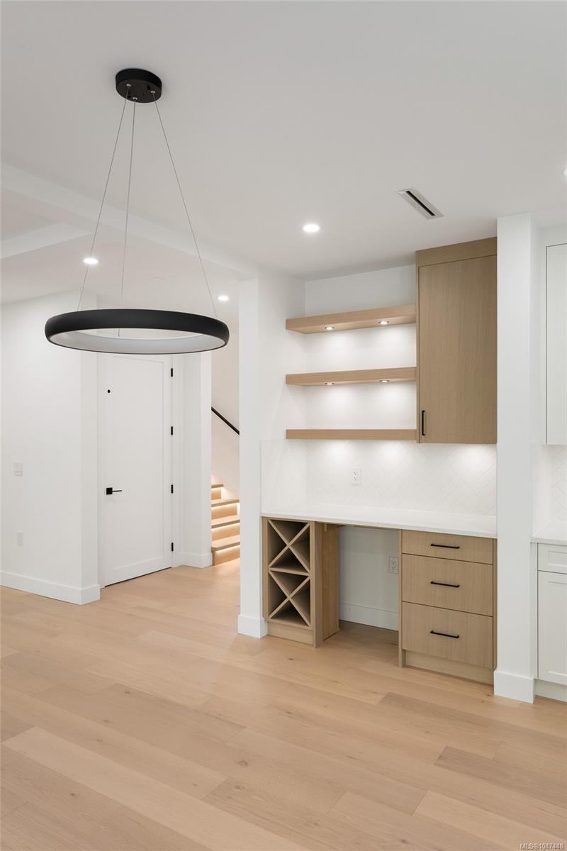 2292 Gail Pl