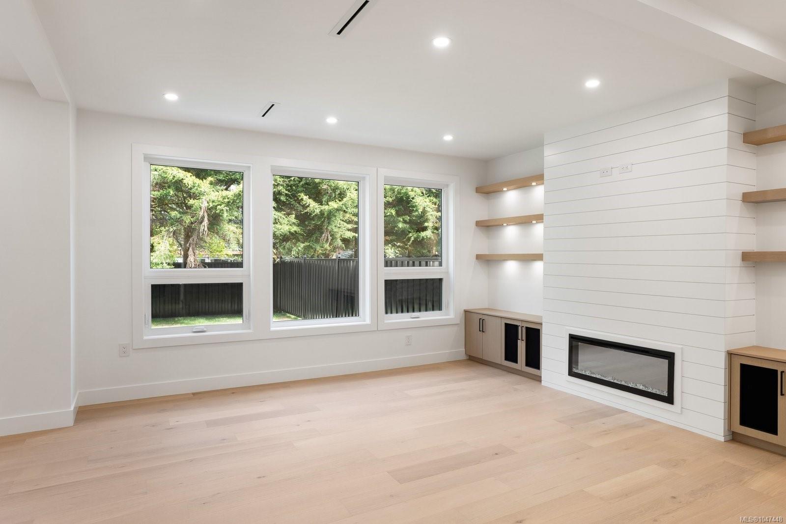 2292 Gail Pl