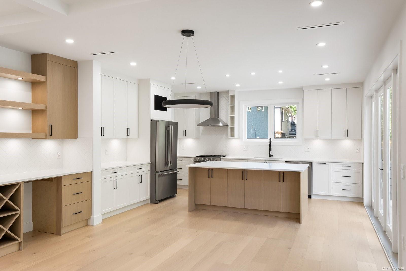 2292 Gail Pl