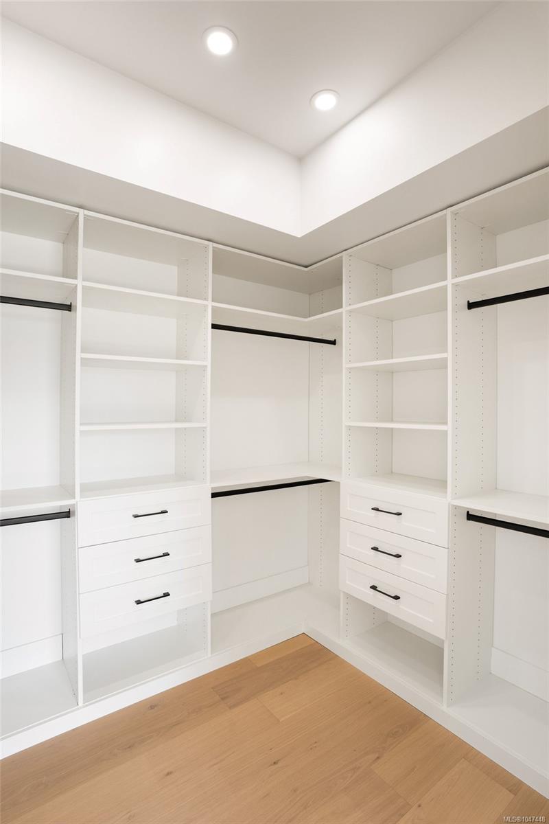 2292 Gail Pl
