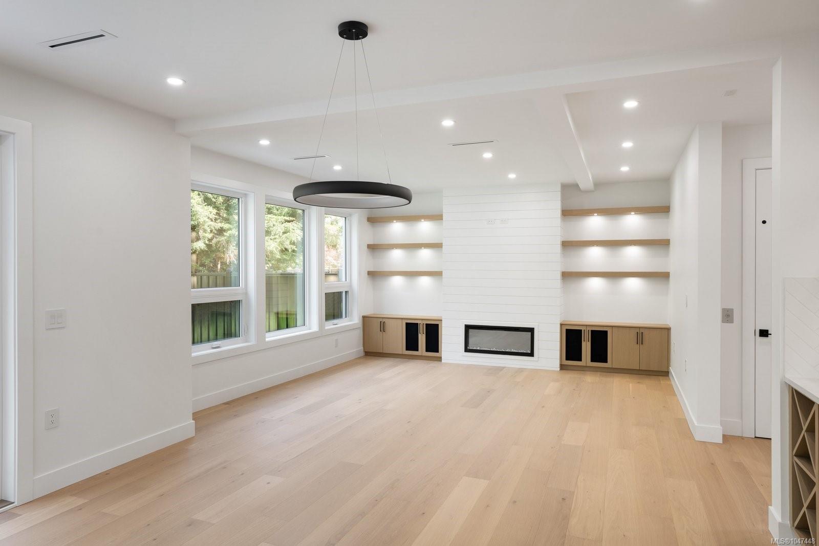 2292 Gail Pl
