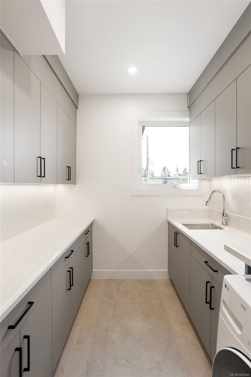 2292 Gail Pl