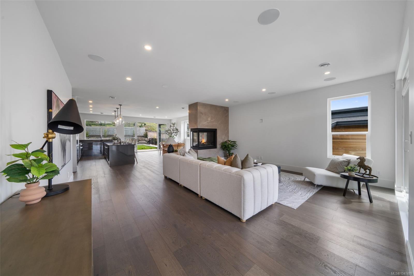 1221 Viewtop Rd