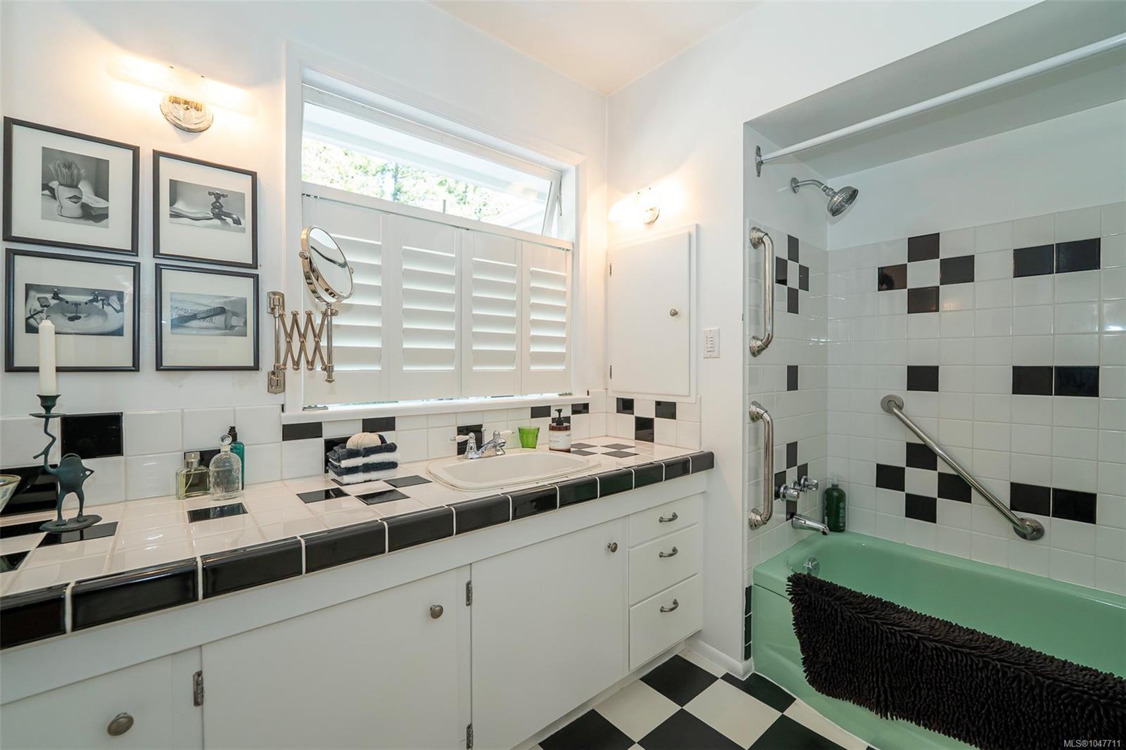 129 Sunset Dr