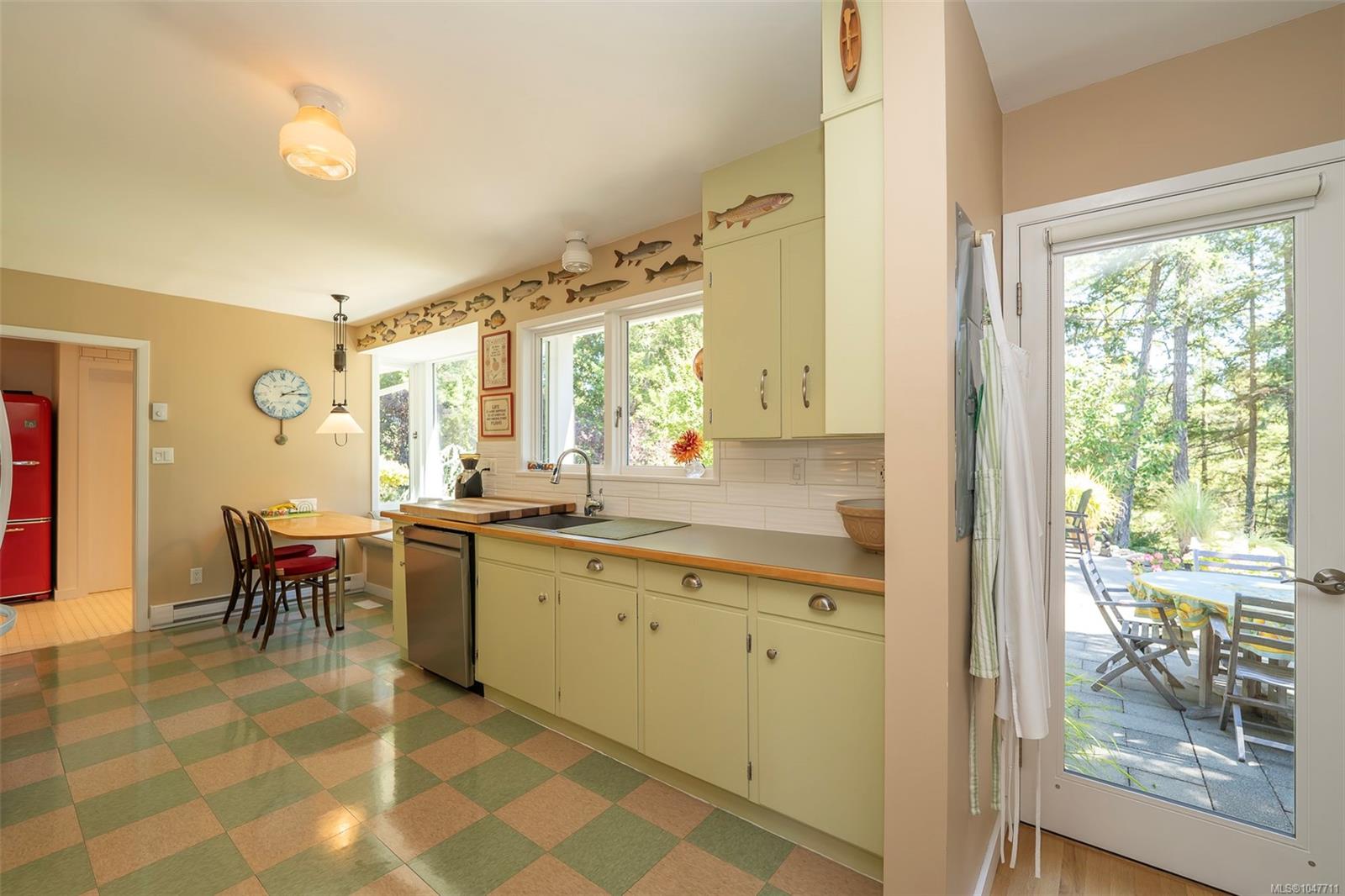 129 Sunset Dr