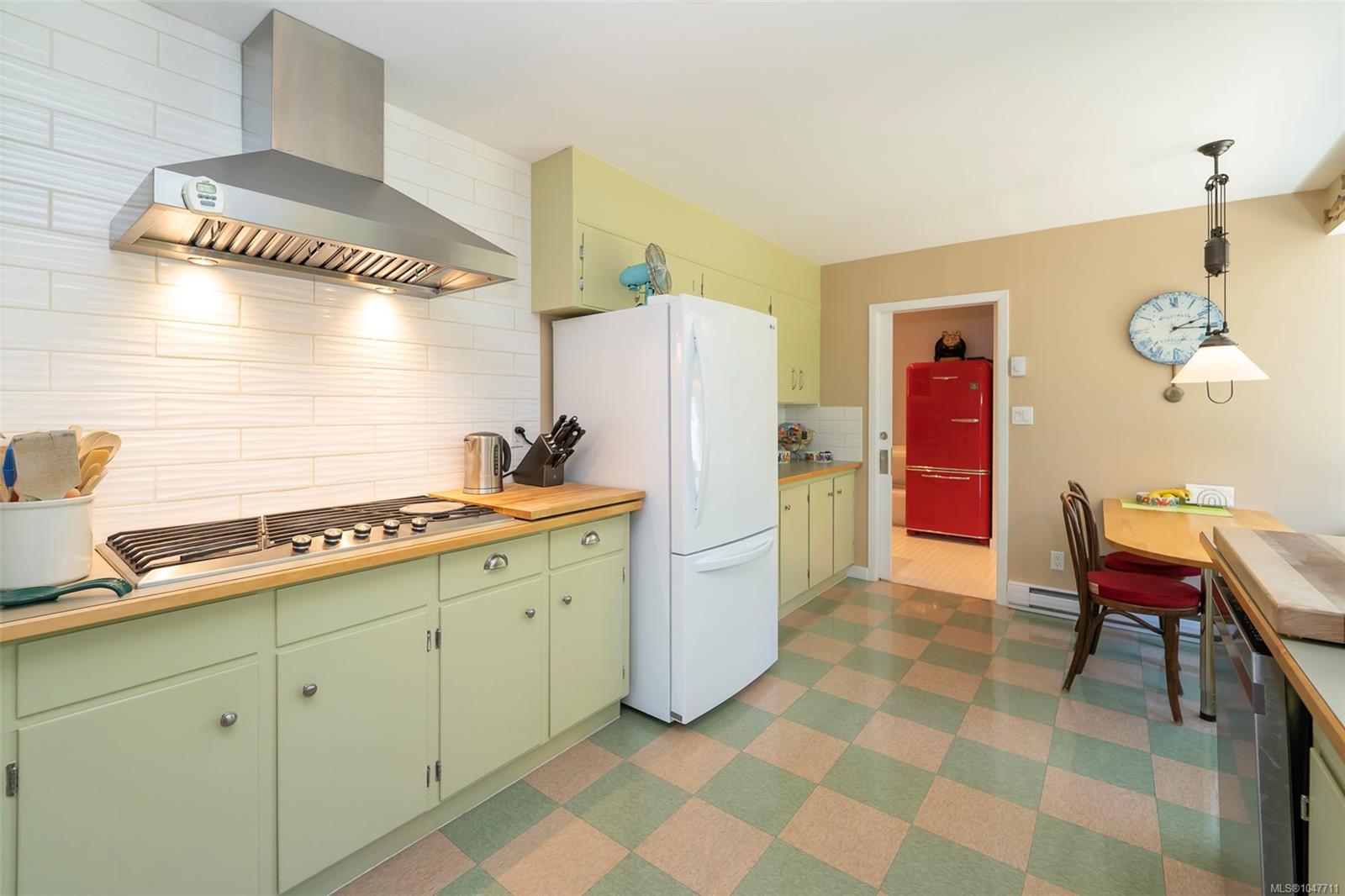 129 Sunset Dr