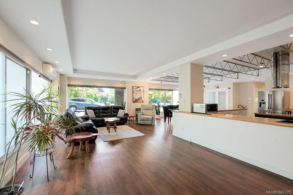 2245 JAMES WHITE Blvd #105