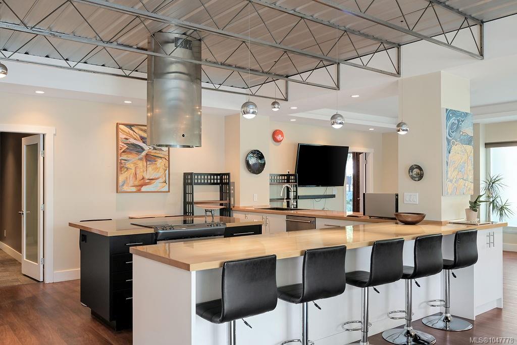 2245 JAMES WHITE Blvd #105