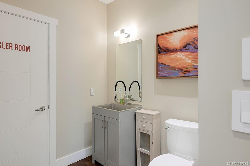 2245 JAMES WHITE Blvd #105