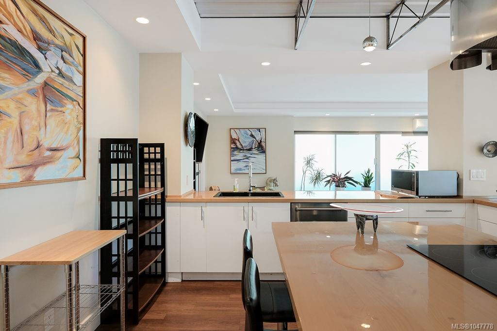 2245 JAMES WHITE Blvd #105
