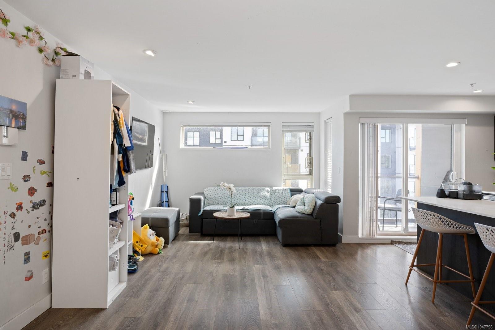 826 Esquimalt Rd Unit: #503