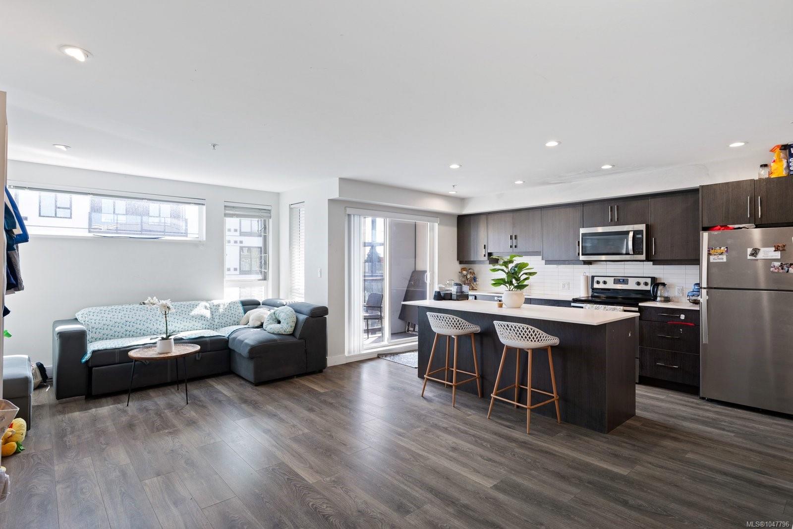 826 Esquimalt Rd Unit: #503