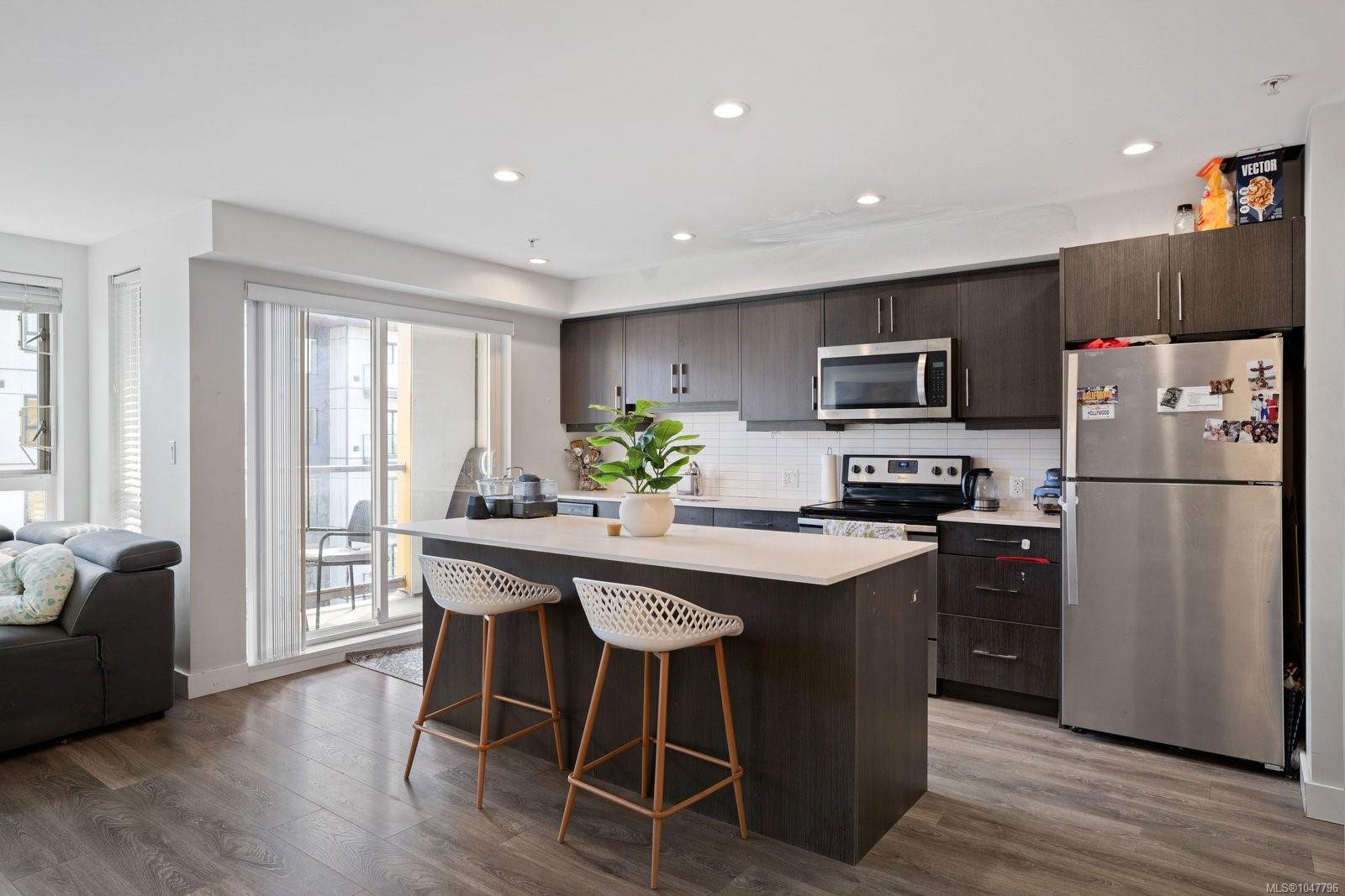 826 Esquimalt Rd Unit: #503