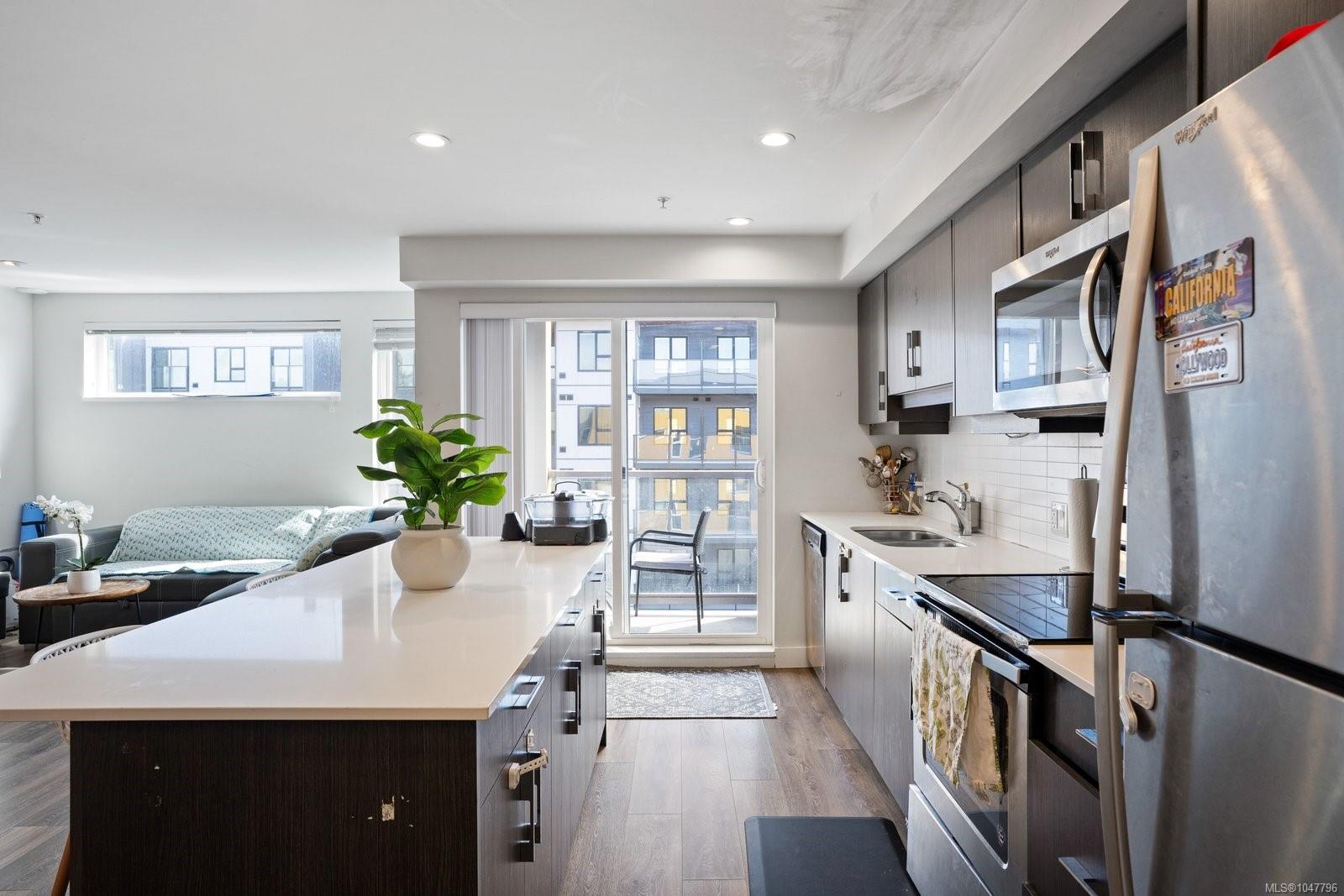 826 Esquimalt Rd Unit: #503