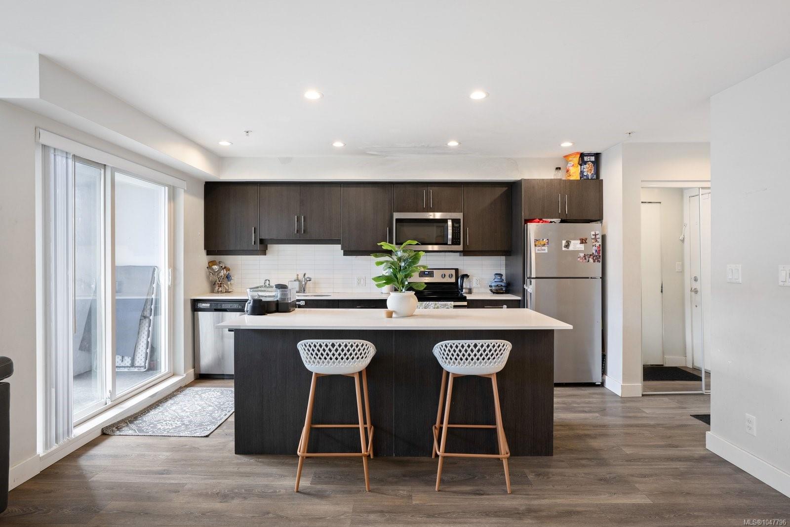 826 Esquimalt Rd Unit: #503