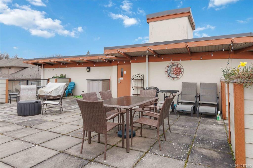 2940 Harriet Rd #404