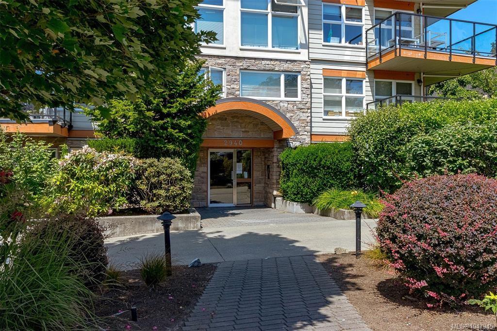 2940 Harriet Rd #404