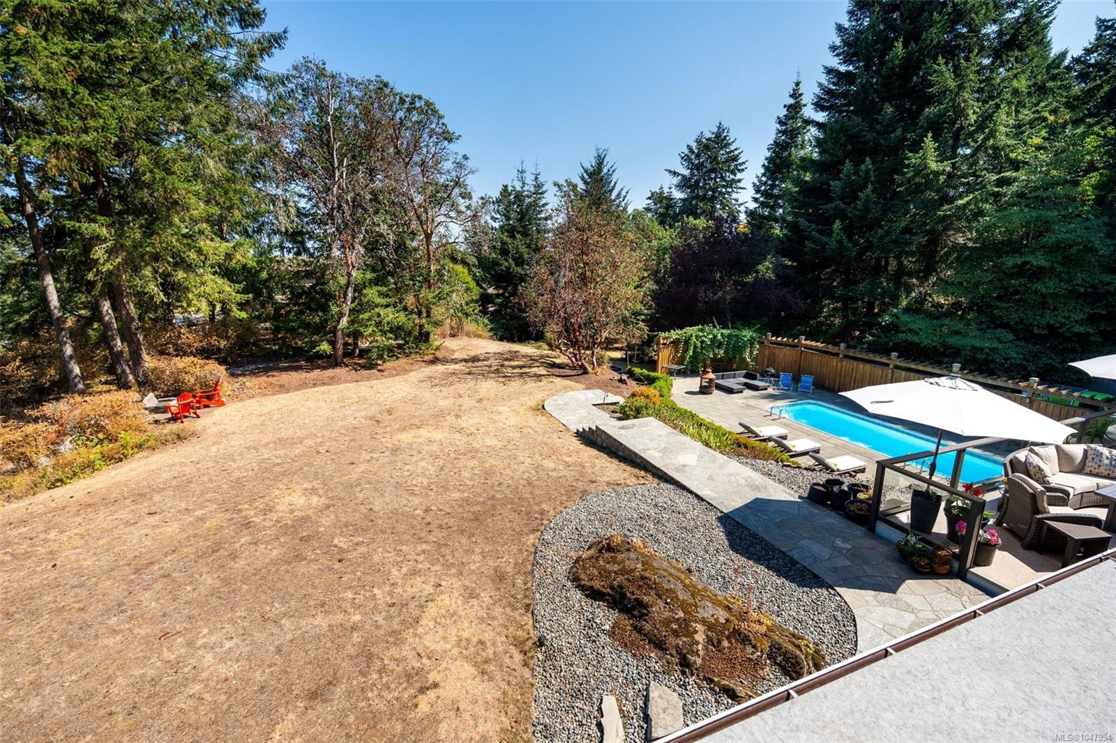 11357 Redbud Pl