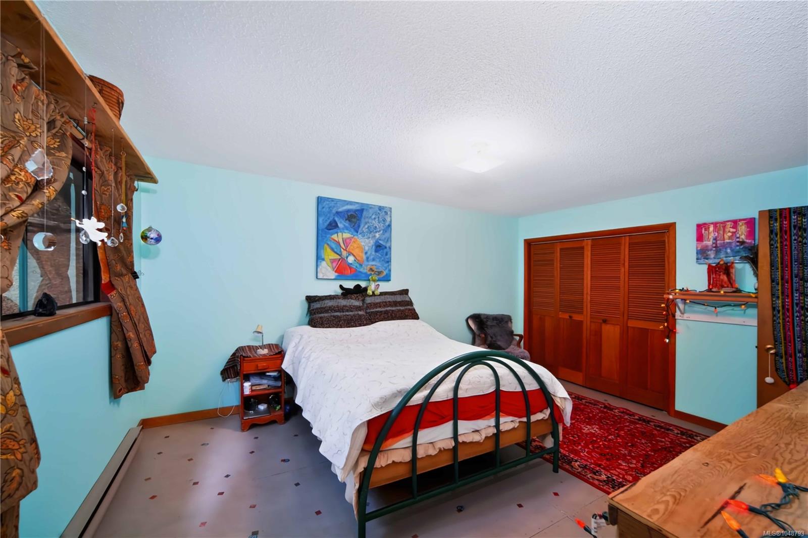 119 Creekside Dr