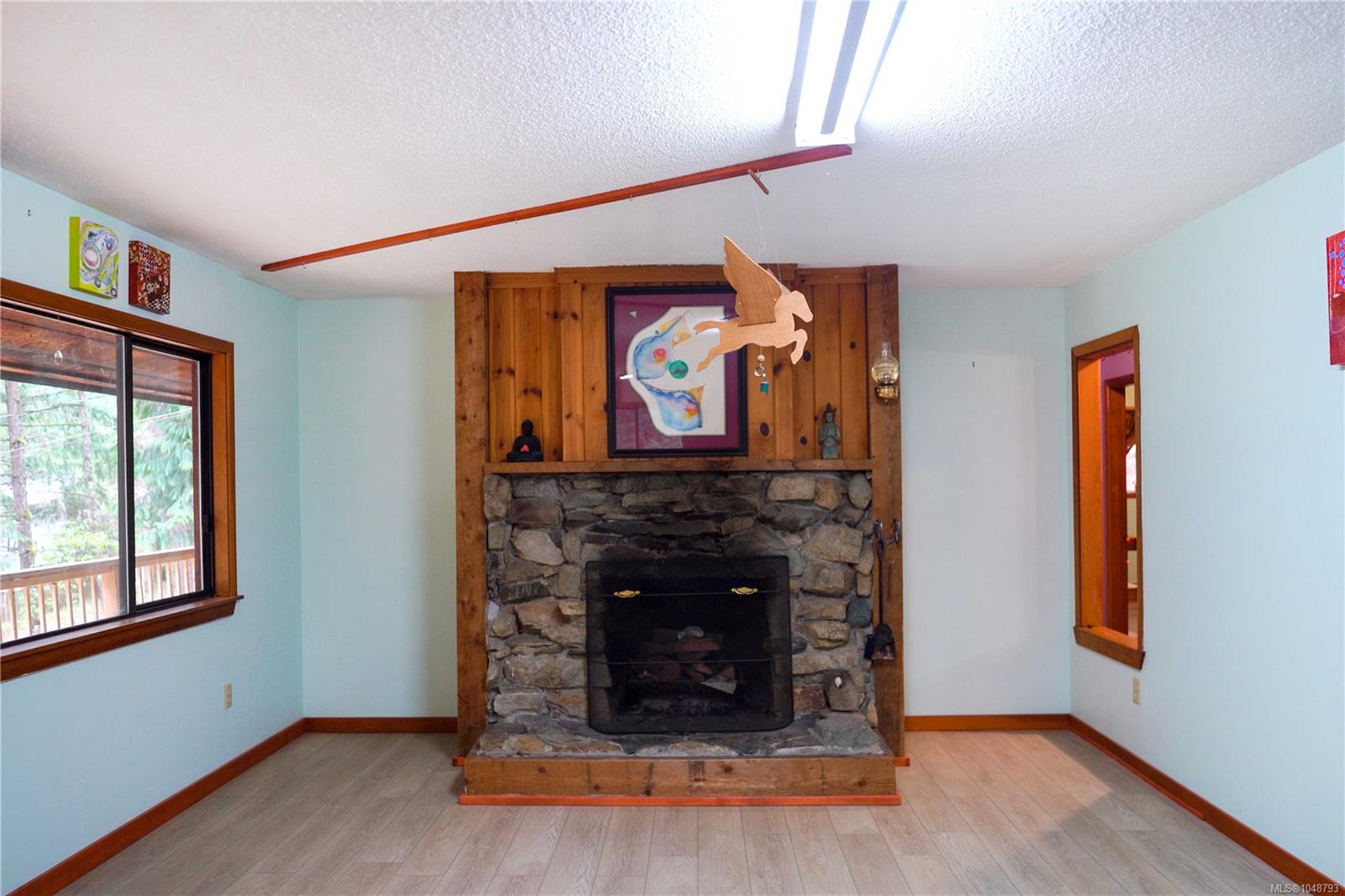 119 Creekside Dr