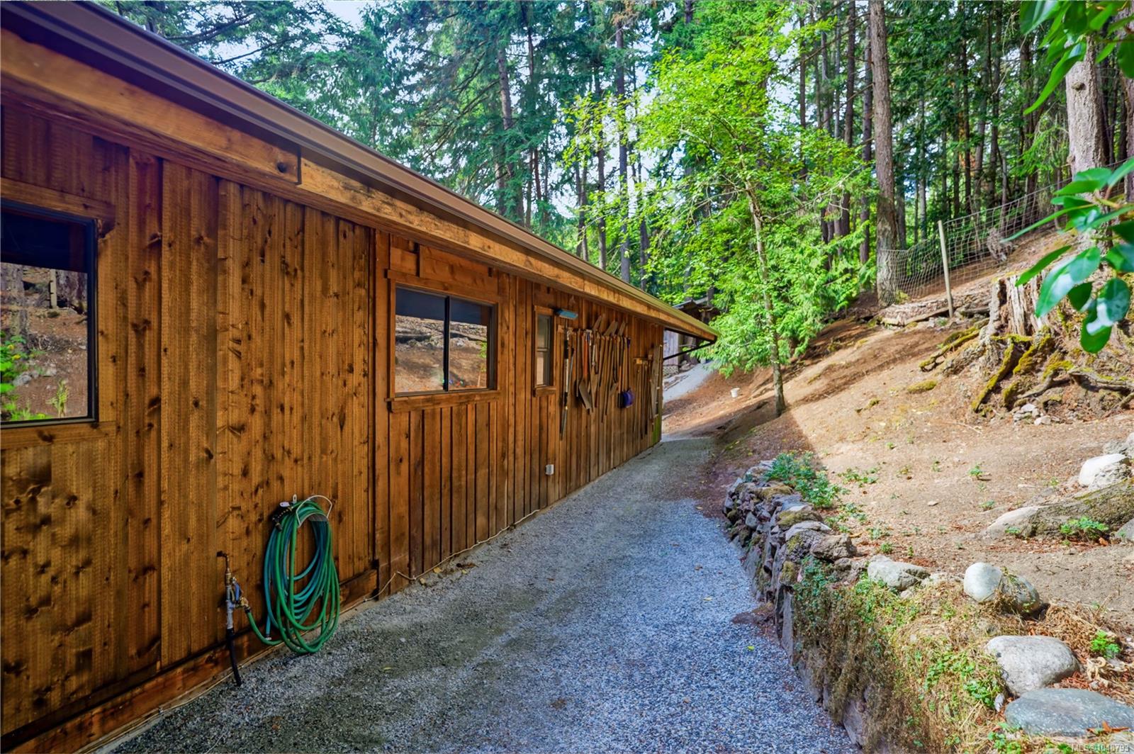 119 Creekside Dr