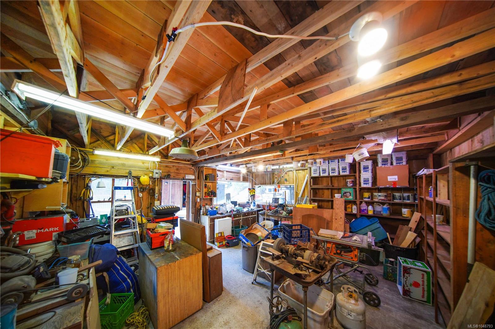 119 Creekside Dr