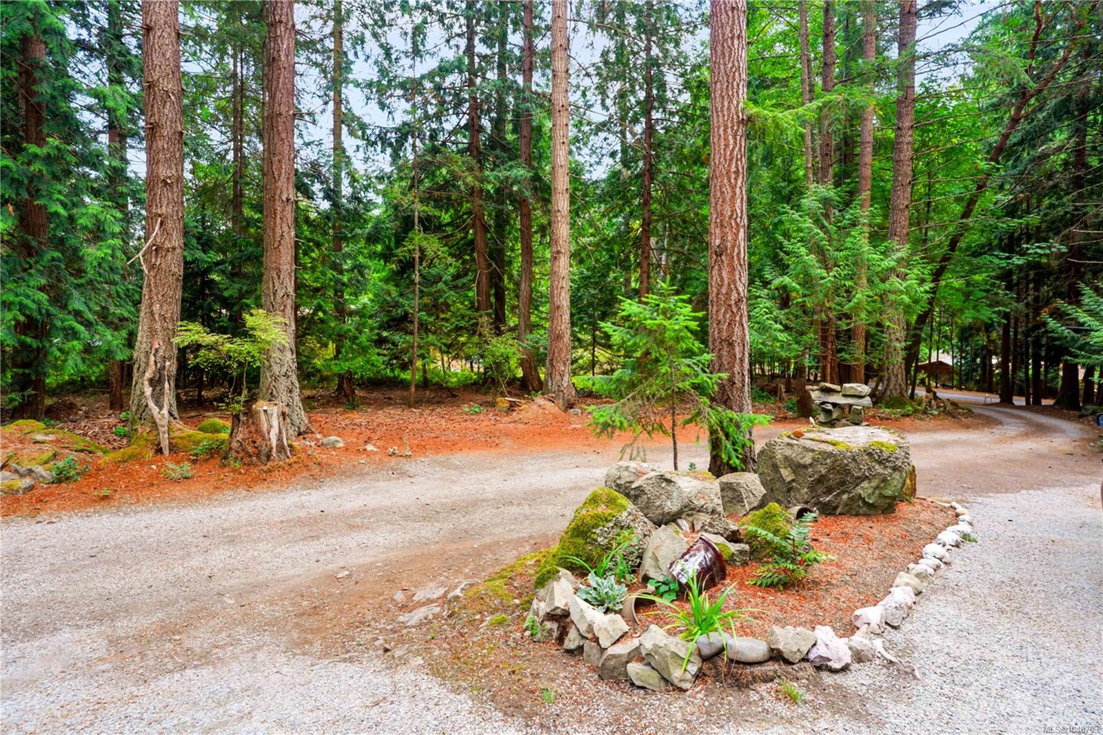 119 Creekside Dr