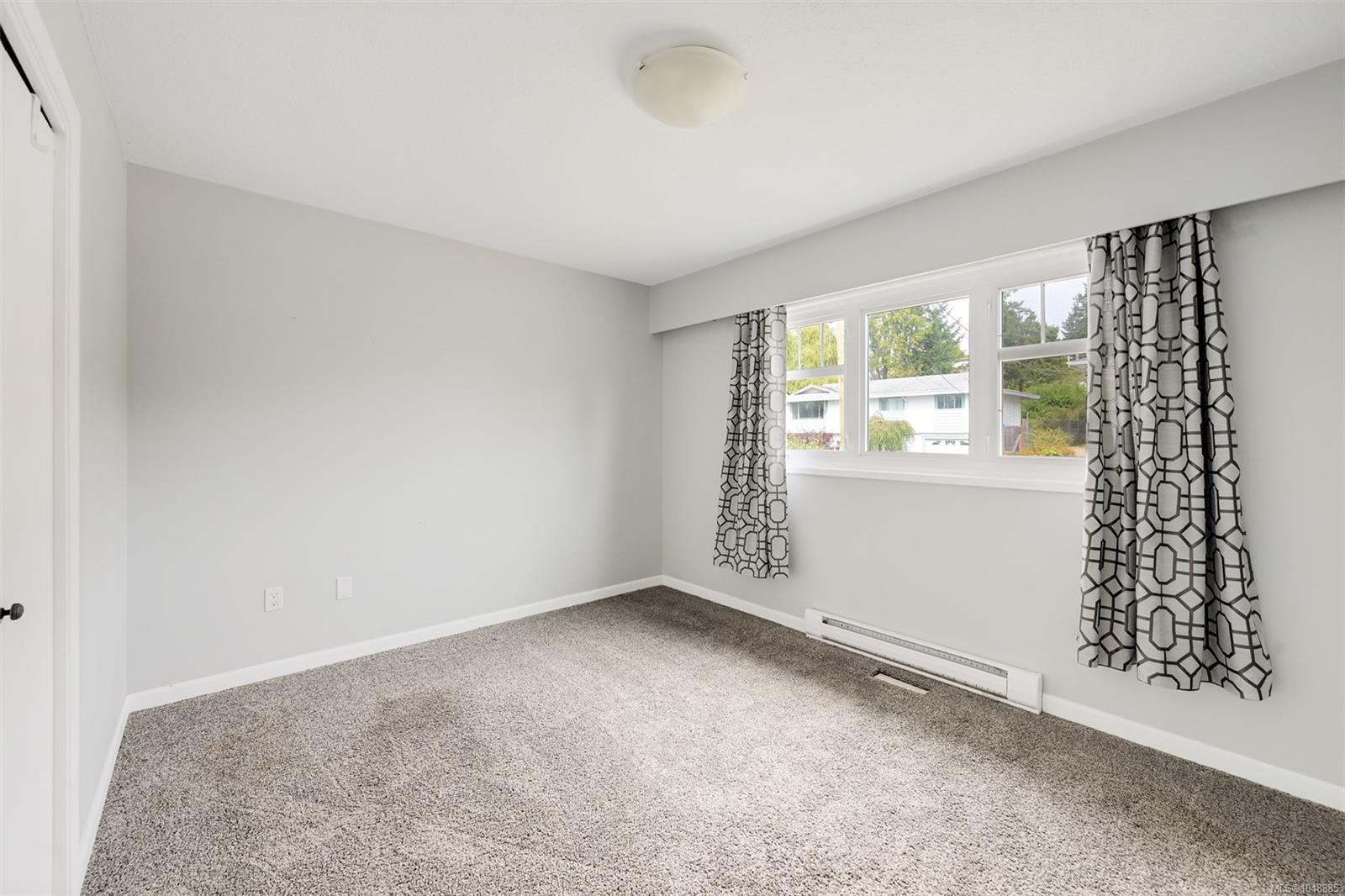 670 Polyanthus Cres