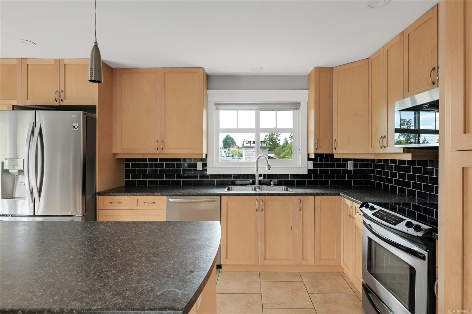 670 Polyanthus Cres