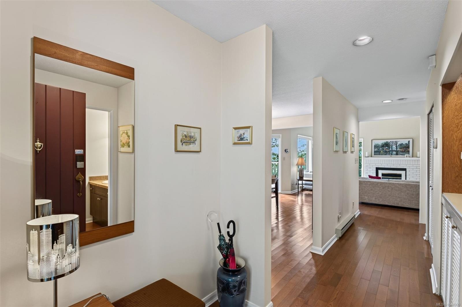 909 Carolwood Dr #6