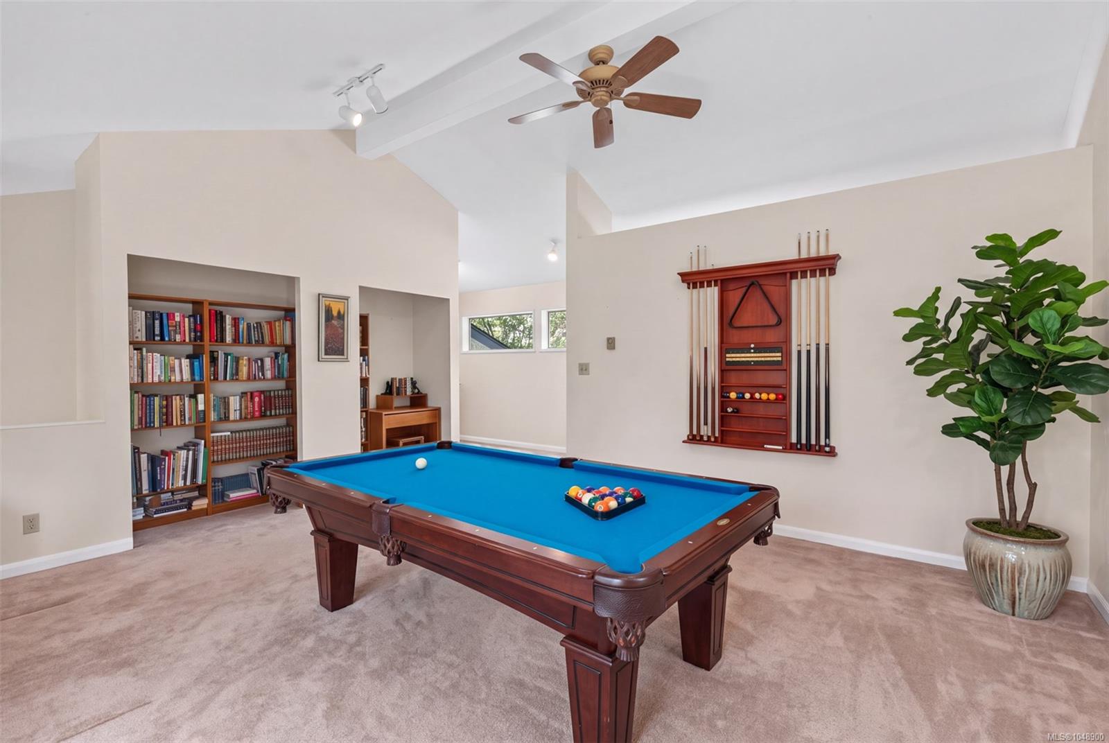 909 Carolwood Dr #6