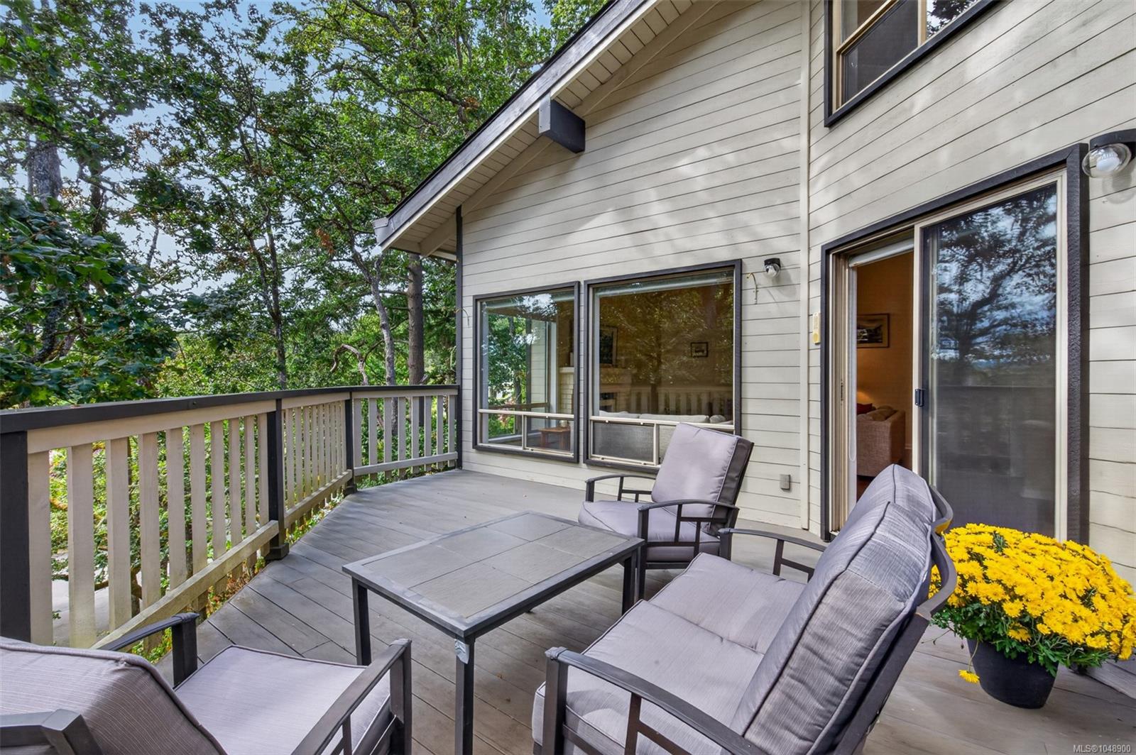 909 Carolwood Dr #6