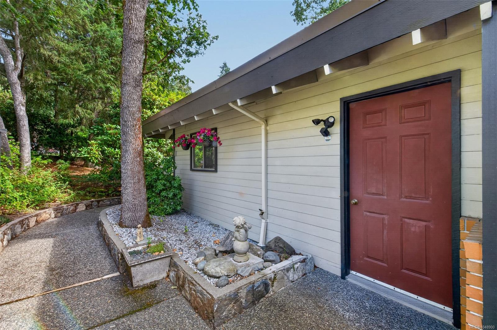 909 Carolwood Dr #6