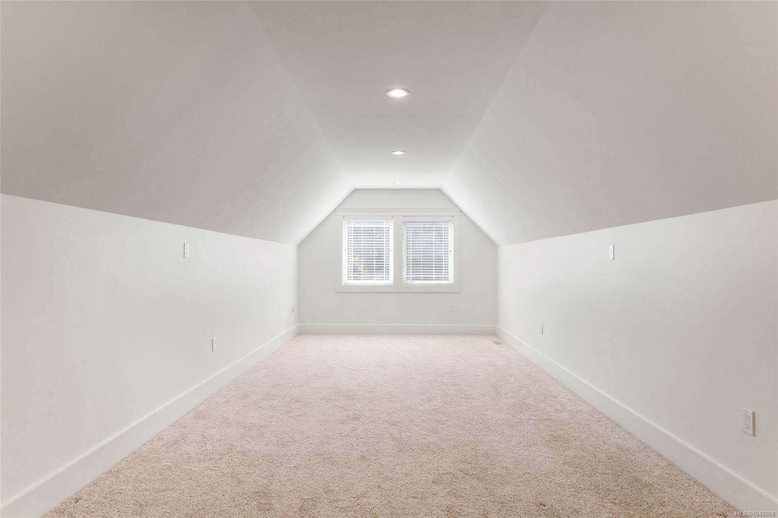 2287 Nicklaus Dr