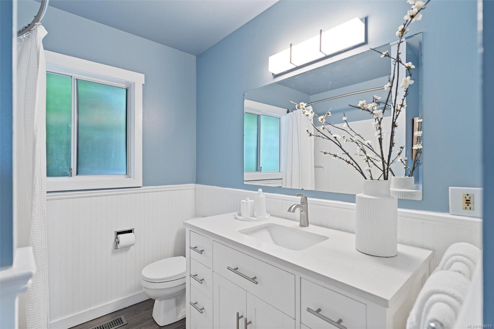 3272 Haida Dr