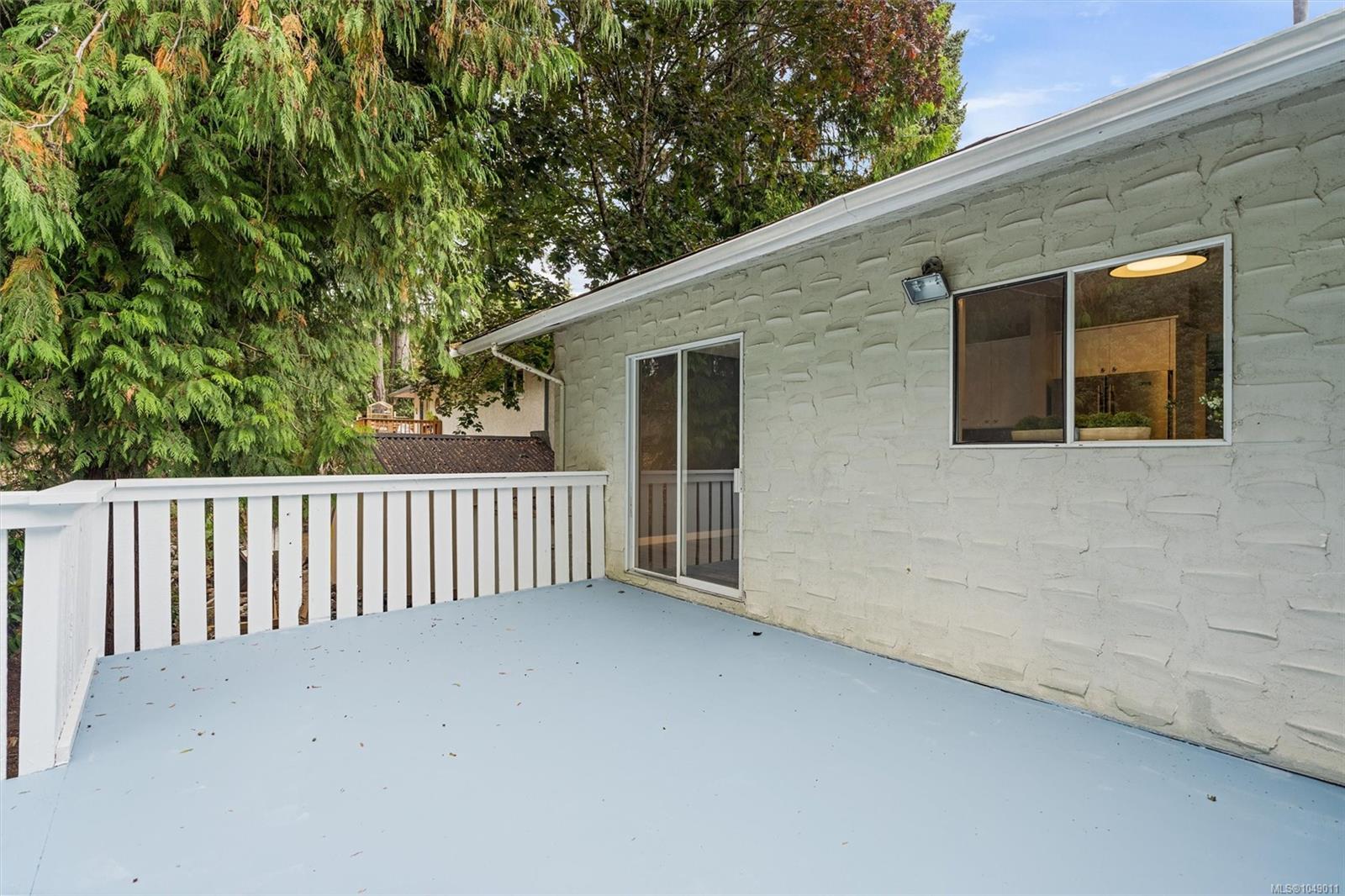 3272 Haida Dr