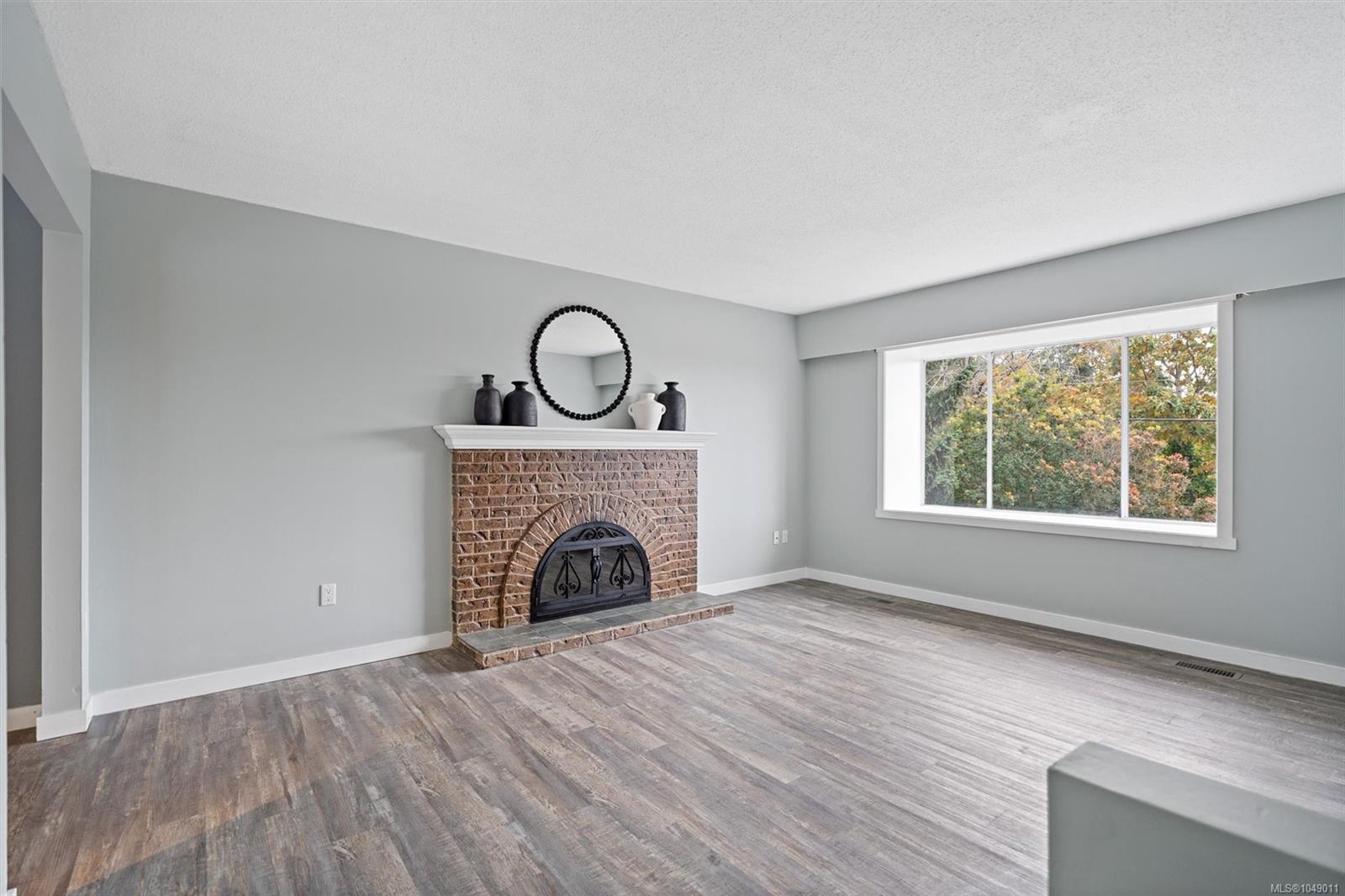 3272 Haida Dr