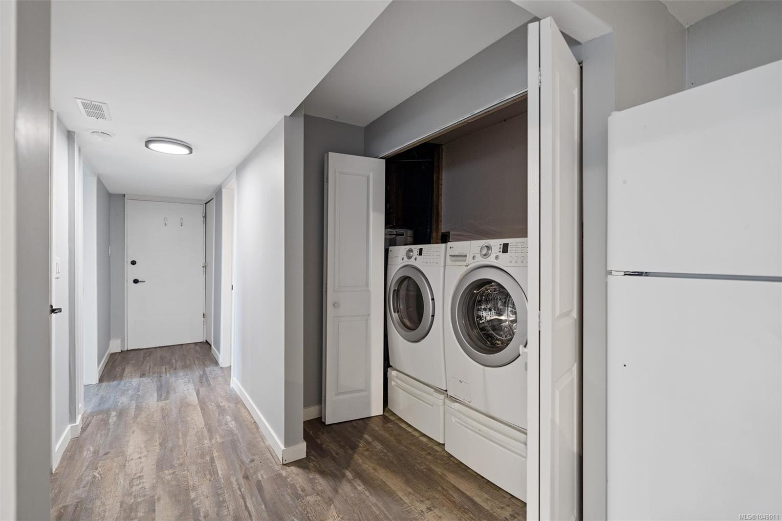 3272 Haida Dr