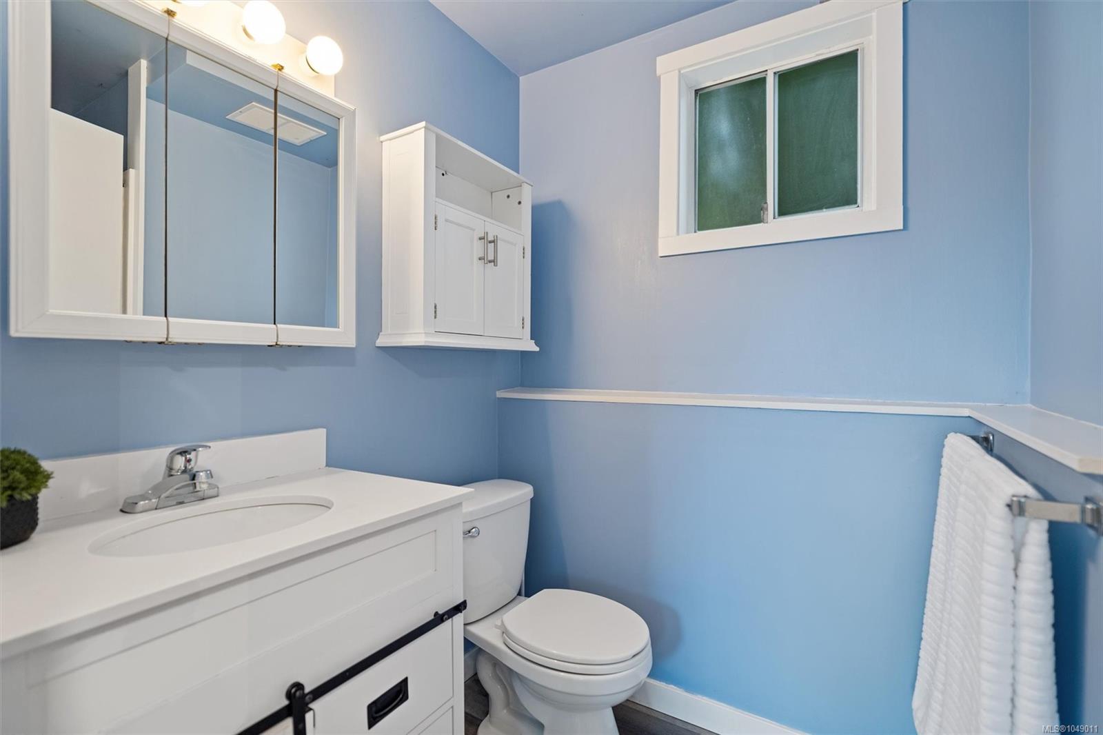 3272 Haida Dr