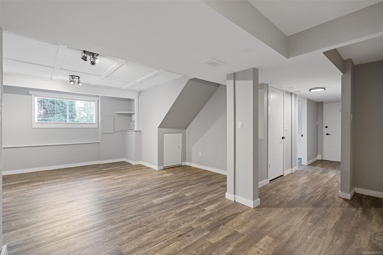 3272 Haida Dr