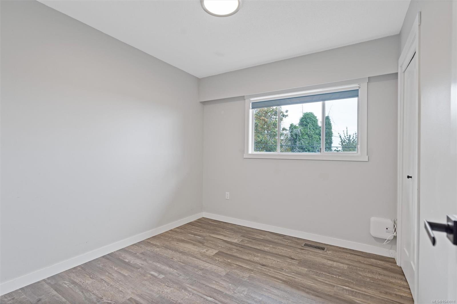 3272 Haida Dr