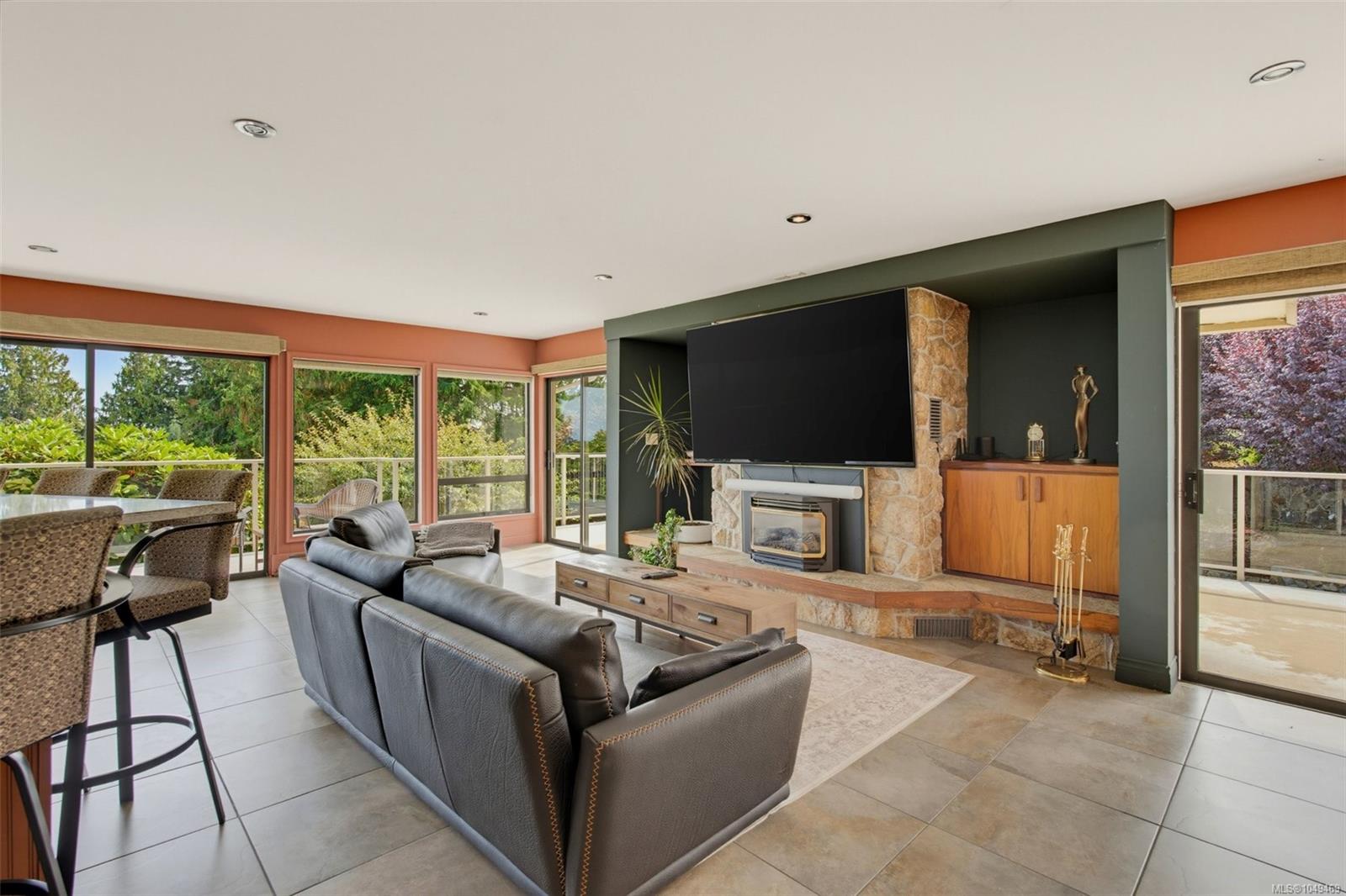 8798 Forest Park Dr