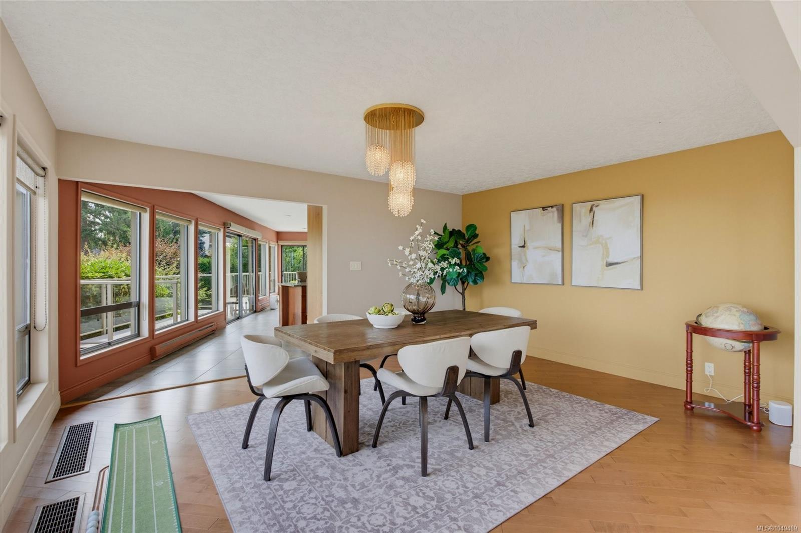 8798 Forest Park Dr